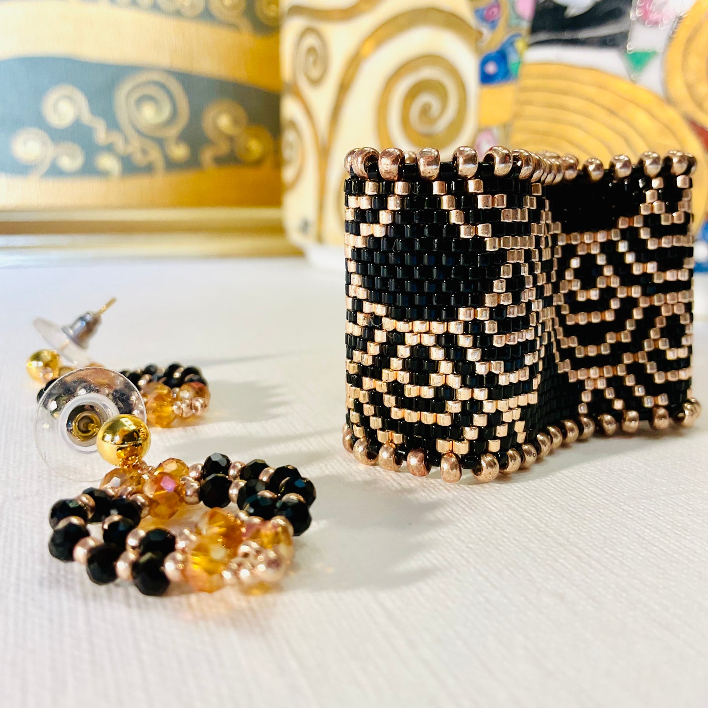 Bracciale con orecchini fatti a mano con perline in vetro Miyuki