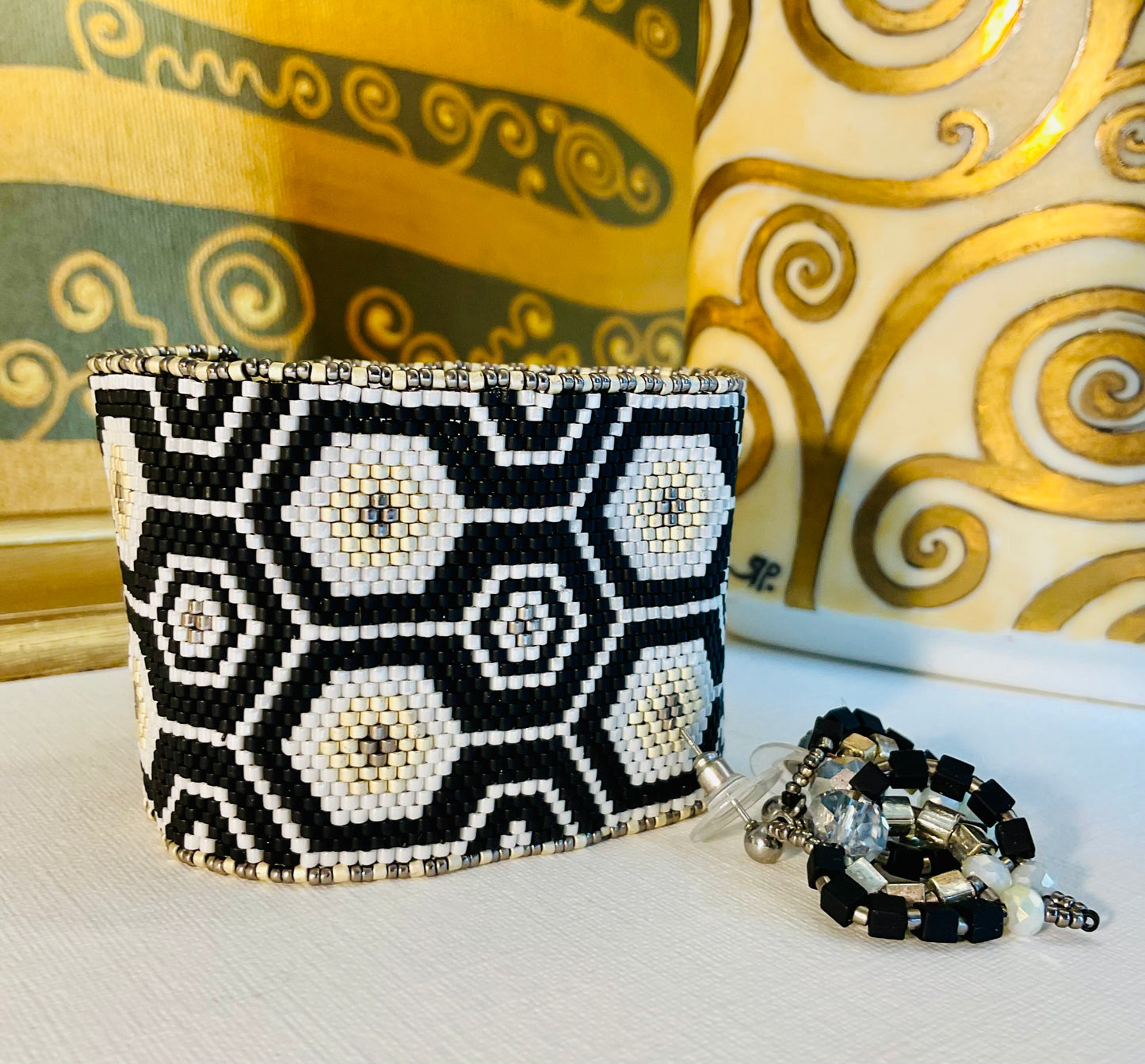 Bracciale con orecchini fatti a mano con perline in vetro Miyuki