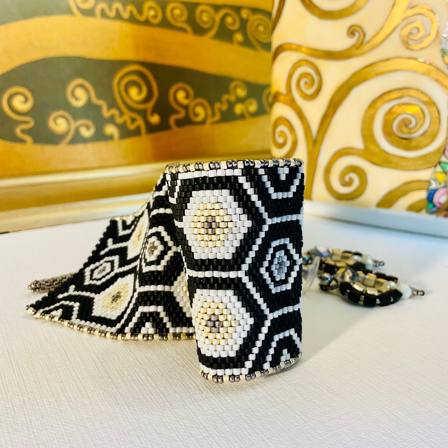 Bracciale con orecchini fatti a mano con perline in vetro Miyuki