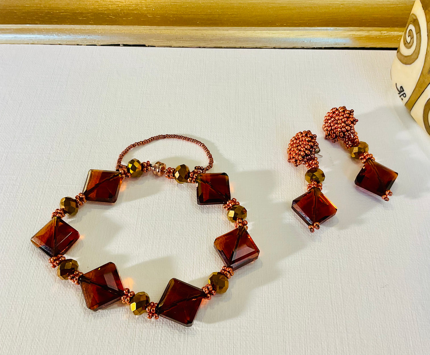 Bracciale con orecchini fatti a mano con perline in vetro Miyuki