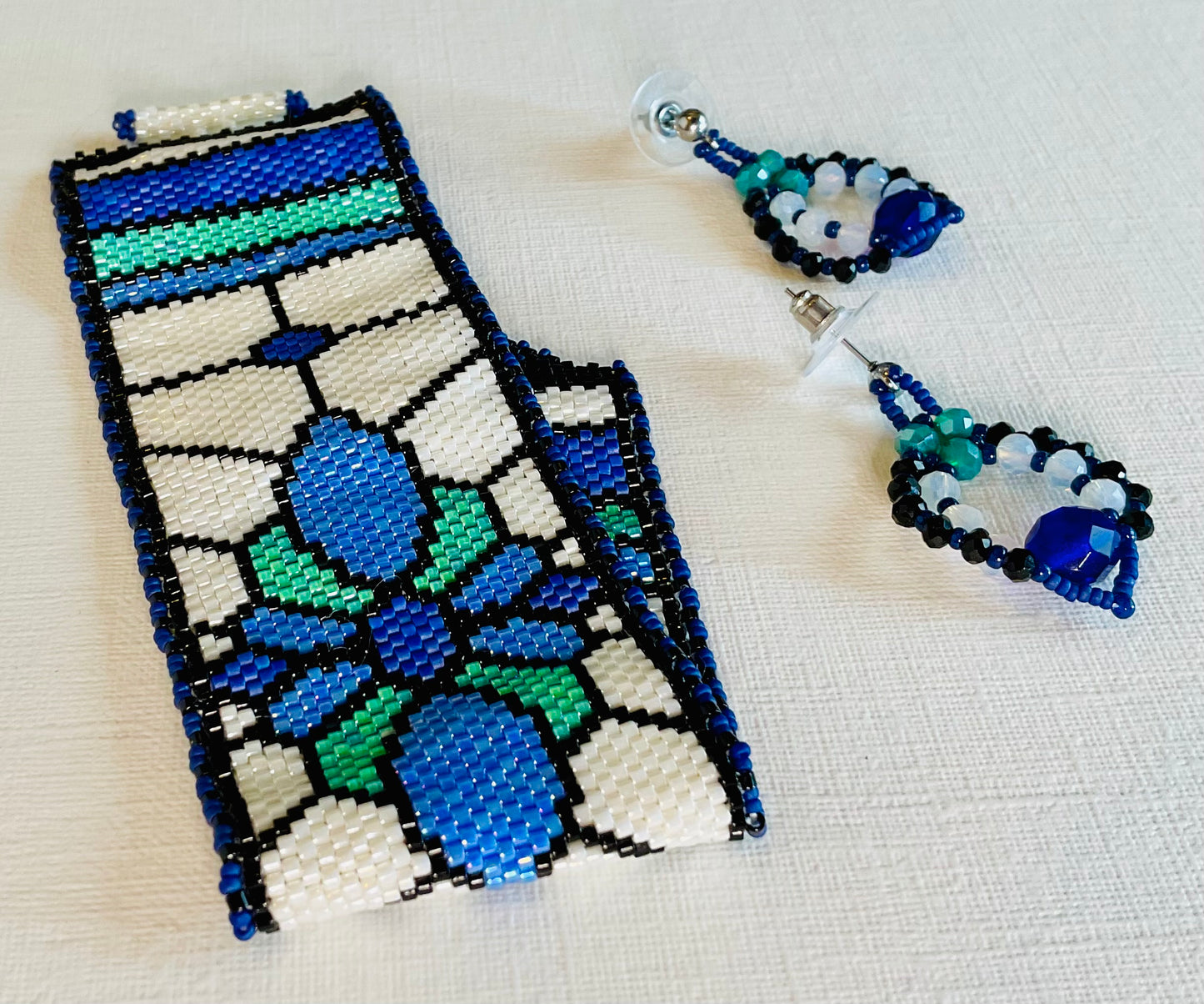 Bracciale con orecchini