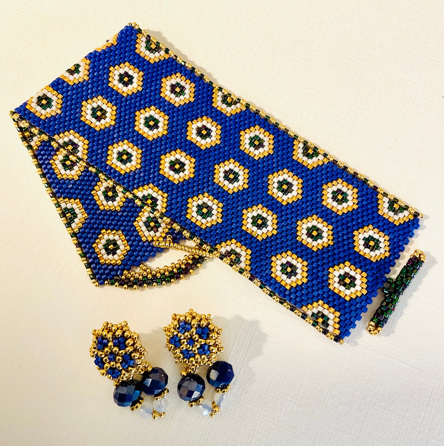 Bracciale con orecchini