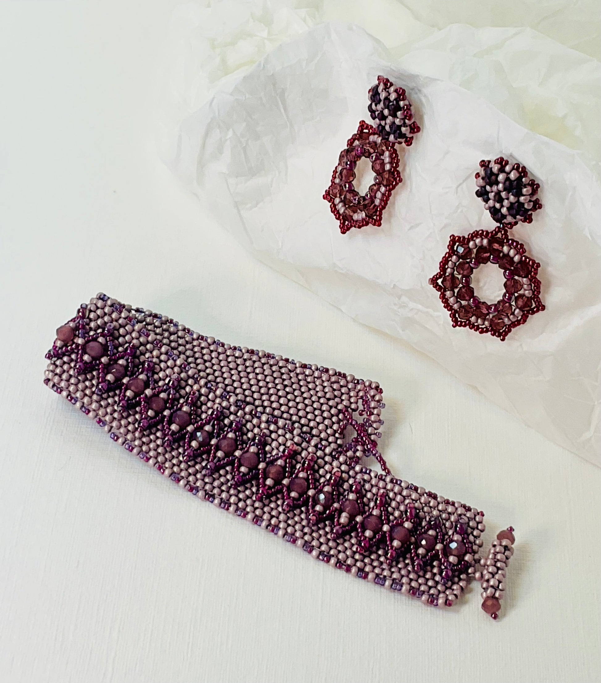Bracciale con orecchini fatti a mano con perline in vetro Miyuki 