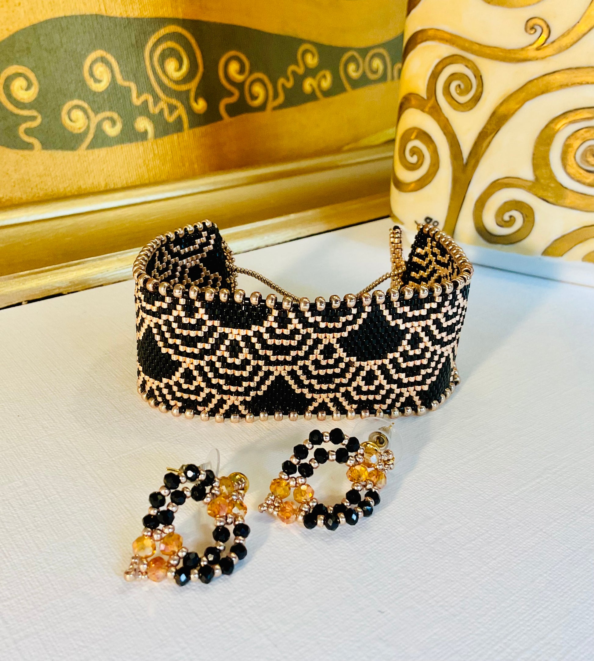Bracciale con orecchini fatti a mano con perline in vetro Miyuki