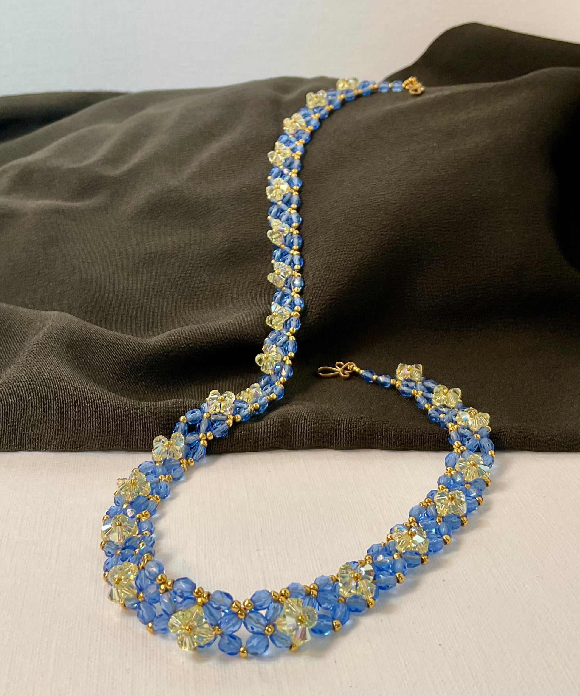 Collana fatta a mano con perline in vetro Miyuki 