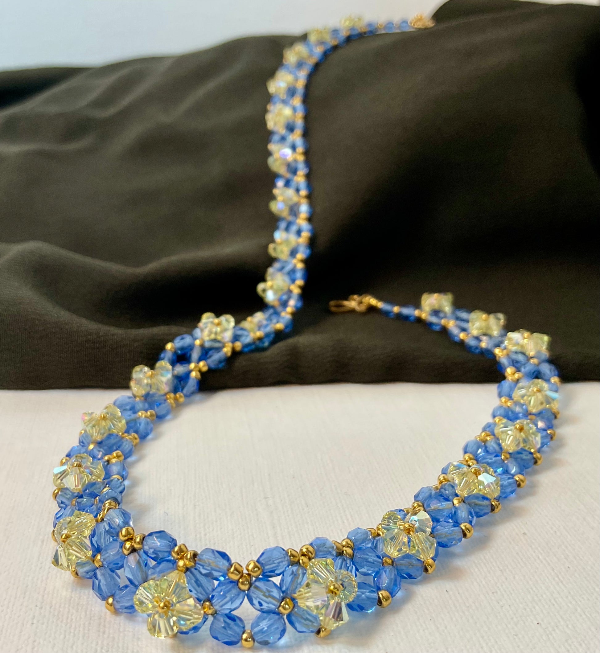Collana fatta a mano con perline in vetro Miyuki 