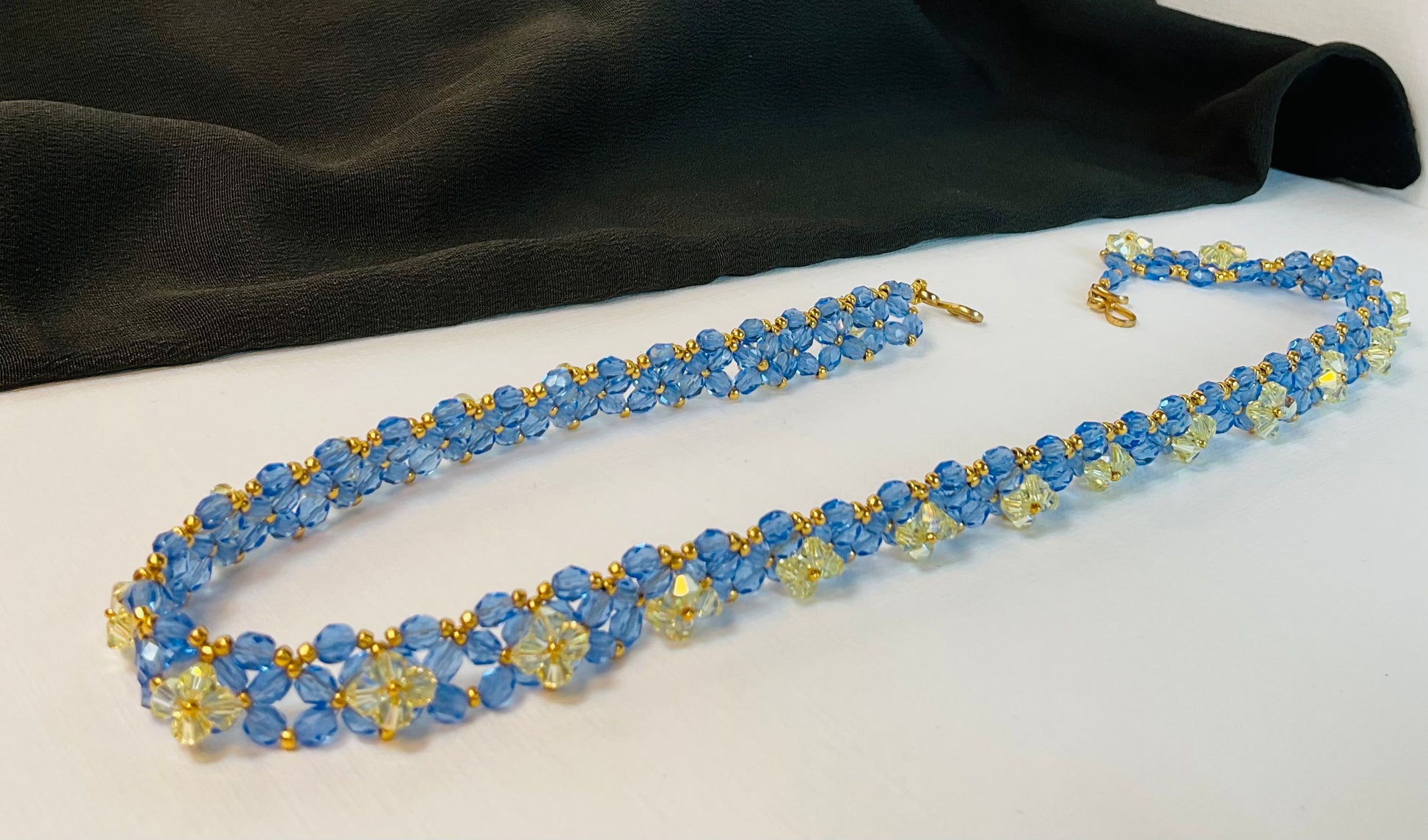Collana fatta a mano con perline in vetro Miyuki 