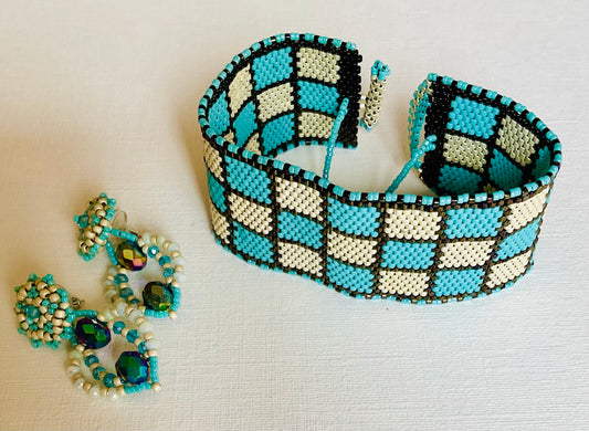 Bracciale con orecchini fatti a mano con perline in vetro Miyuki